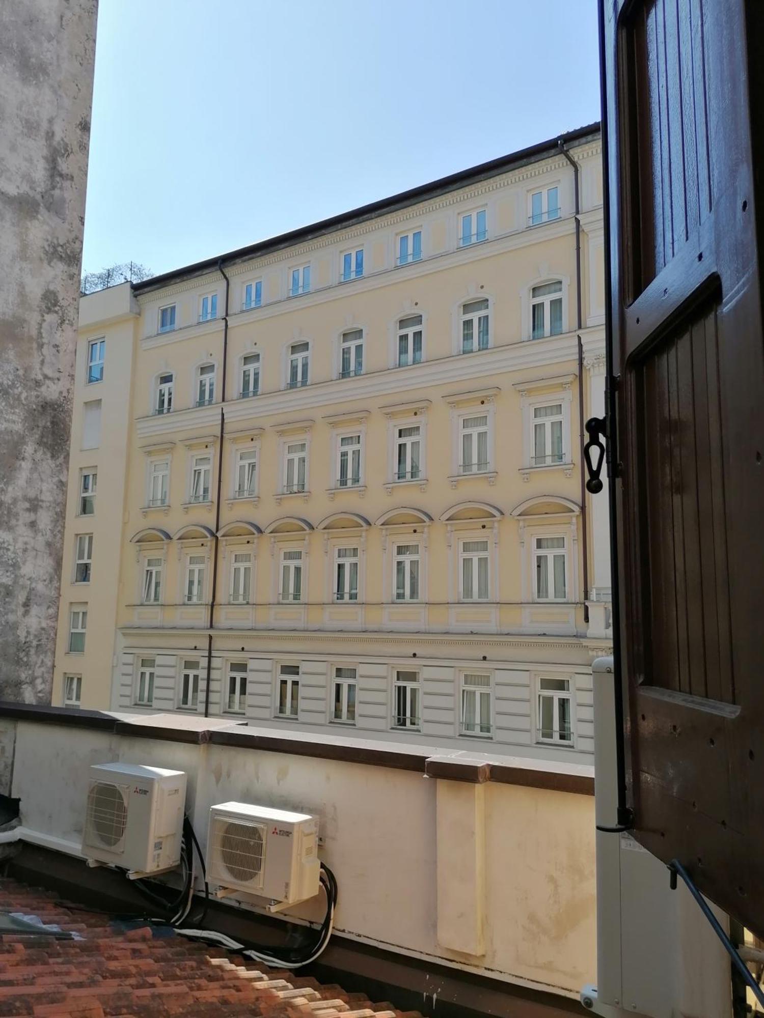 Tana Bianca Trieste Exterior foto